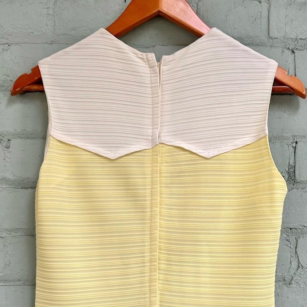 Vintage 60s Sleeveless Yellow Dress with White Yoke Collar - Picture 9 of 9